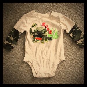 Cute camo dinosaur onesie long sleeve shirt 12 mo!